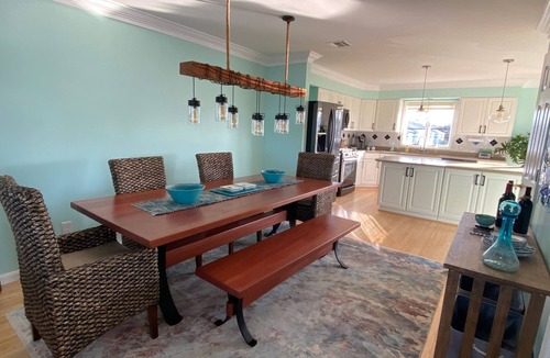 Willoughby Spit Condo | Shore Beats Work . Direct Beachfront!