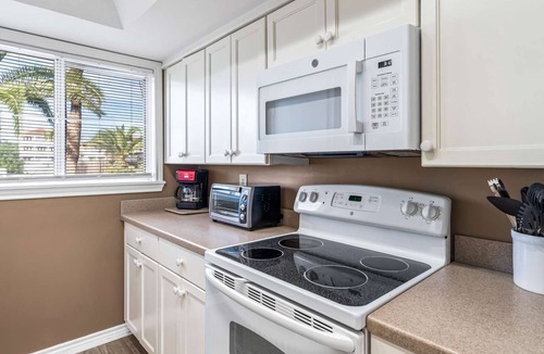 Destin House | Shore Beats Work - Free Beach Service
