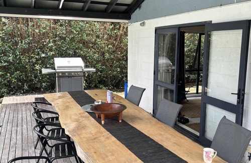 Taupo Bay House | Shore Beats Work Taupo Bay