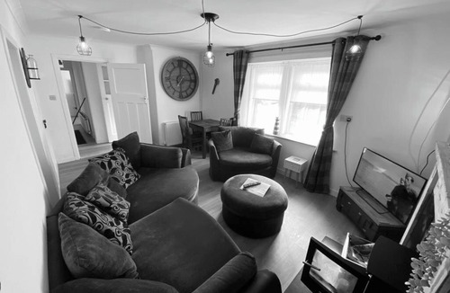 Girvan Cottage | Shore Cottage Ayrshire