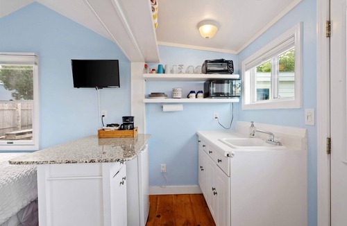 York Beach House | Shore Delight – Studio for 2!