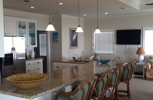 Port Bolivar House | Shore Haven - 2 Bedrooms, 2 Bath, Sleeps 10 - Beach Front!