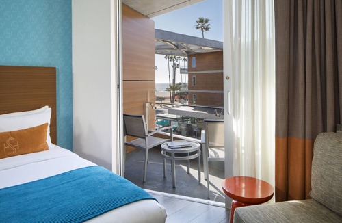Downtown Hotel | Shore Hotel