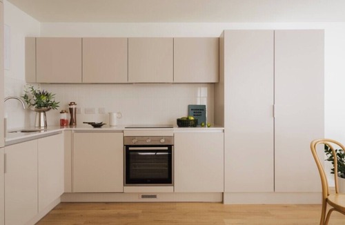 Leith Apartment | Shore Serenity in Edinburgh