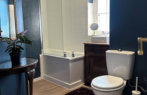 Weavers Apartment | Shoreditch historical flat.