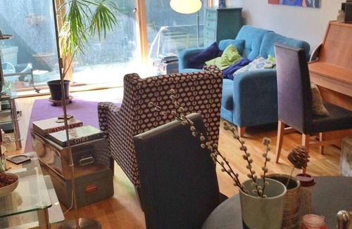 St Luke's Apartment | Shoreditch pad:light and airy