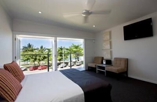 North Ward Hotel | Shoredrive Motel