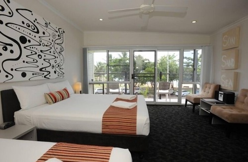 North Ward Hotel | Shoredrive Motel