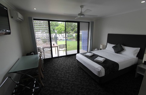 North Ward Hotel | Shoredrive Motel