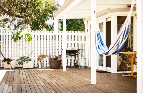 Shoreham House | Shoreham Cottage by the sea