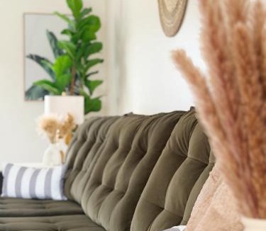 Evansville Apartment | Shoreham Luxe Vibrant 4BR 2,5BA with Waterfront