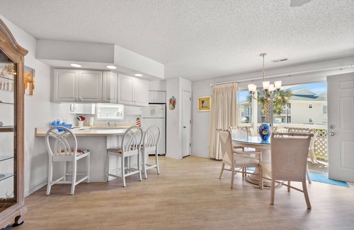 Cherry Grove Beach Condo | Shorehaven II Beach Resort