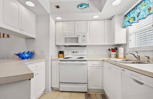 Cherry Grove Beach Condo | Shorehaven II Beach Resort