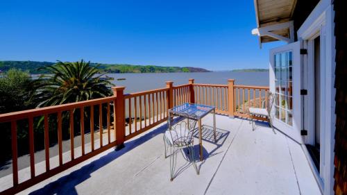 Benicia Bed & Breakfast | Shorelight Inn