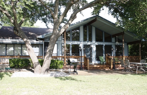 Gun Barrel City House | Shoreline Escape - Waterfront Relaxation