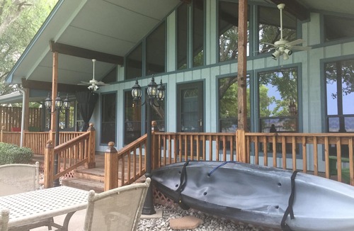 Gun Barrel City House | Shoreline Escape - Waterfront Relaxation