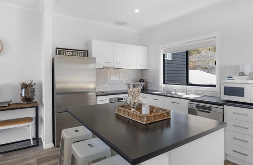 Wirrina Cove House | Shoreline Escape - 21/1 Paradise Drive