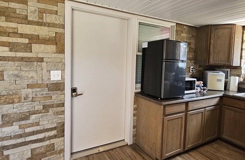 Confluence House | Shoreline Estates - Two Double Beds