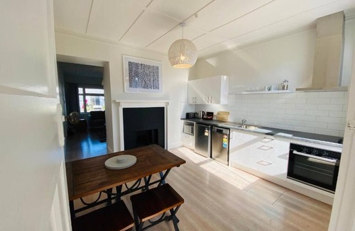 Napier Hotel | Shoreline Motel