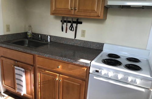 Clinton Apartment | Shoreline Oasis