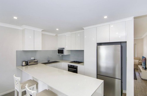 Booker Bay Apartment | SHORELINE RETREAT BOOKER BAY