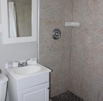 Reeds Hotel | Shoreline Suites & Cabana Cottages – Beachfront