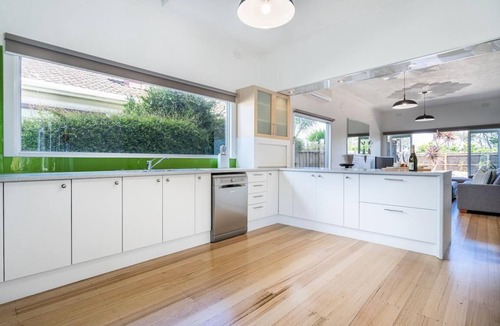 Tootgarook House | ShoreLine - WAKE UP ON THE WATER