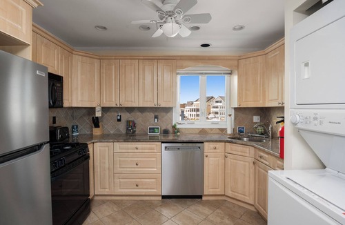 Seaside Heights Villa | Shorely Perfect 40'+ Waterfront Private XL 2ndFL 2/3BR 2.5bth +BIG-Jacuzzi Dock