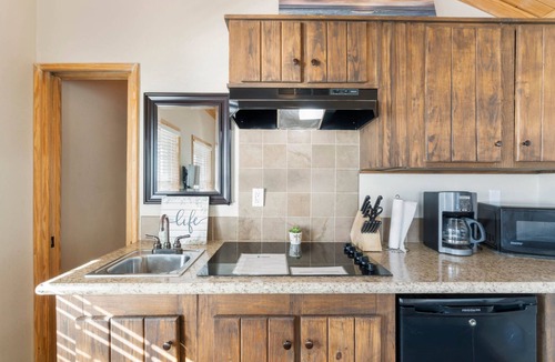 Sperry Cottage | Shoreside at CrossTimbers Marina