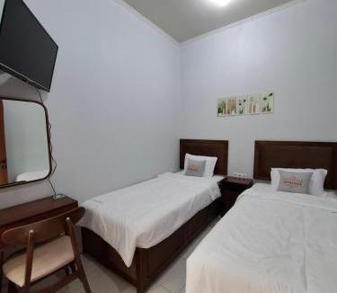 Tahunan Cabin | Shoreside - Bukit Asri