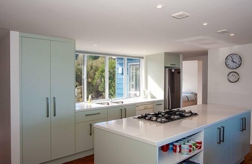 Tutukaka House | Shoreside - Tutukaka Holiday Home