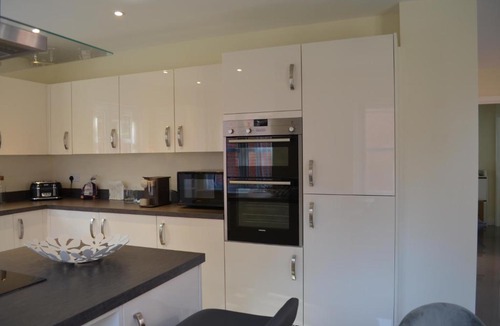 Northampton Apartment | Short Breaks - Harcourt Way