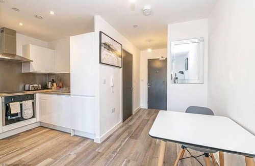 Old Trafford Apartment | Short Let Apartment Manchester