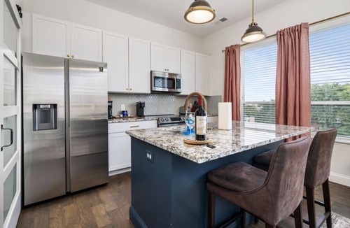 Short North Apartment | Short North 1BR | Near OSU | Garage | Elevator