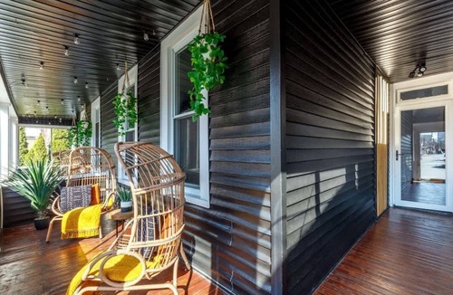 Italian Village House | Short North/Downtown | Steps to High St | Walk to Convention Ctr | Free Parking