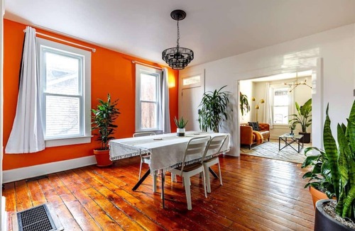 Italian Village House | Short North/Downtown | Steps to High St | Walk to Convention Ctr | Free Parking