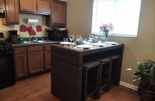 Weinland Park Apartment | Short North Gem!