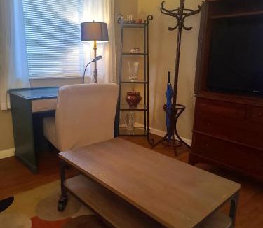 Weinland Park Apartment | Short North Gem!