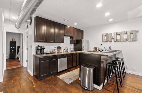 Short North Condo | Short North Lounge - Stay for 2