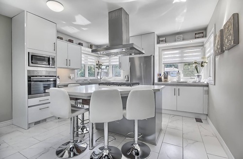 Victoria Village House | Short or Long term stay in Toronto home with family and friends 7 bdr. 6 bath