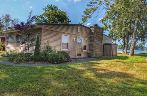 Brewerton House | Short Point Sweet Retreat