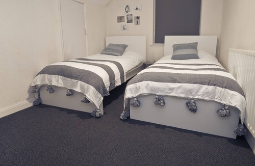 Stoke Bishop House | Short Stay Bristol - Druids Hill House