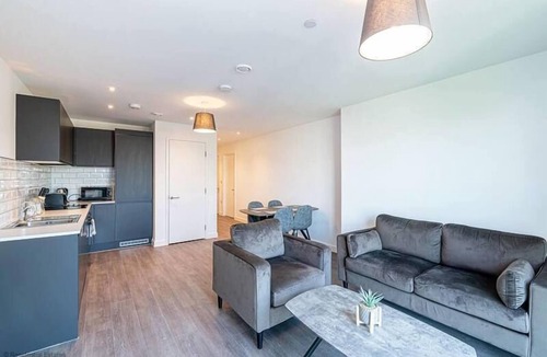 Old Trafford Apartment | Short Term Accommodation Manchester
