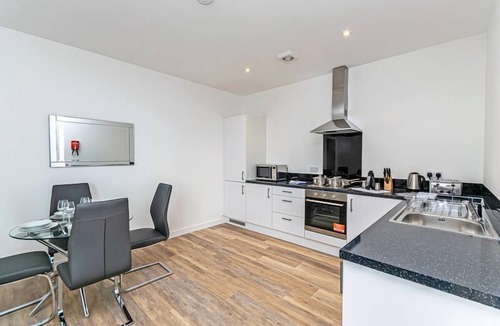 Chester Apartment | Short Term Accommodation – With Parking