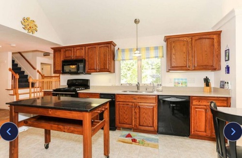 West Yarmouth House | SHORT TERM RENTALS AVAILABLE IN DESIRABLE AREA W YARMOUTH!