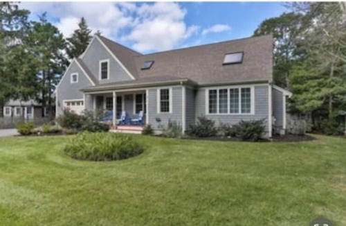West Yarmouth House | SHORT TERM RENTALS AVAILABLE IN DESIRABLE AREA W YARMOUTH!