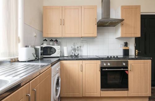 Chorlton-cum-Hardy House | Short Term Shared R&R In Chorlton