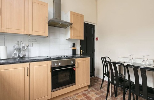 Chorlton-cum-Hardy House | Short Term Shared R&R In Chorlton