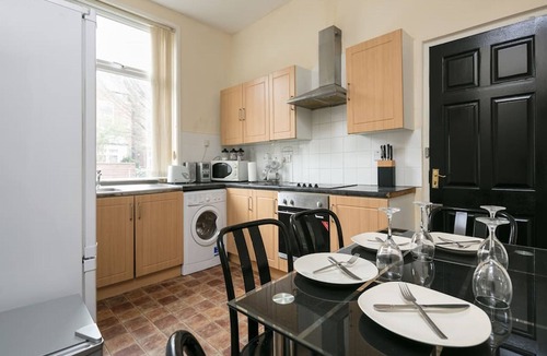 Chorlton-cum-Hardy House | Short Term Shared R&R In Chorlton