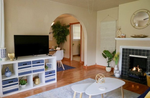 Muskogee House | Short-term Stays by LeAlora